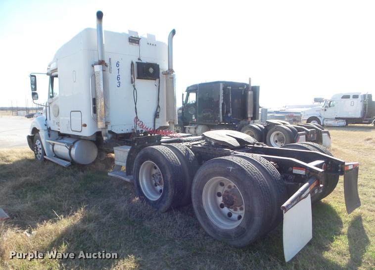 image for item DB2363 2004 Freightliner Columbia semi truck