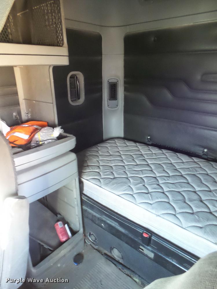 image for item DB2363 2004 Freightliner Columbia semi truck