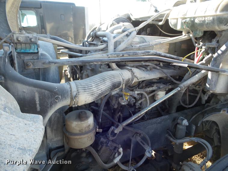 image for item DB2363 2004 Freightliner Columbia semi truck