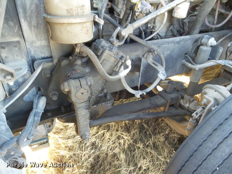 image for item DB2363 2004 Freightliner Columbia semi truck