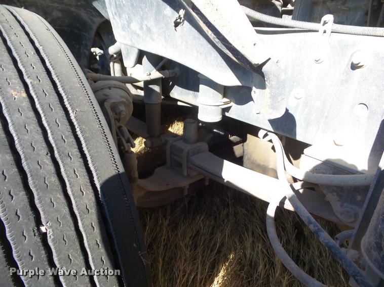 image for item DB2363 2004 Freightliner Columbia semi truck