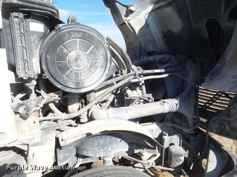 image for item DB2363 2004 Freightliner Columbia semi truck