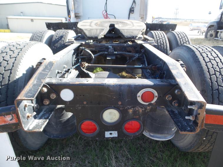 image for item DB2363 2004 Freightliner Columbia semi truck