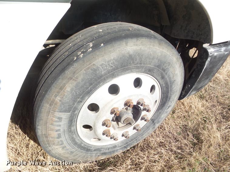 image for item DB2363 2004 Freightliner Columbia semi truck