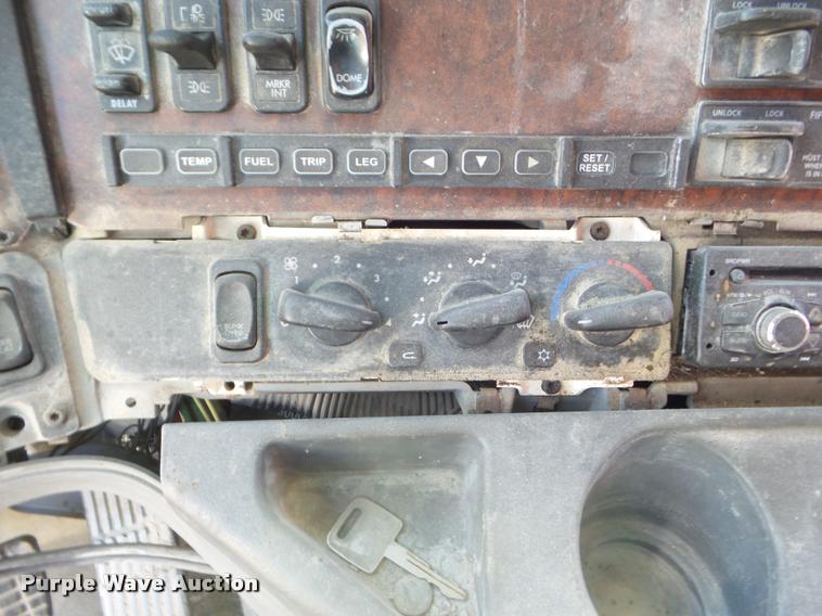 image for item DB2364 2003 Freightliner Century ST120 semi truck