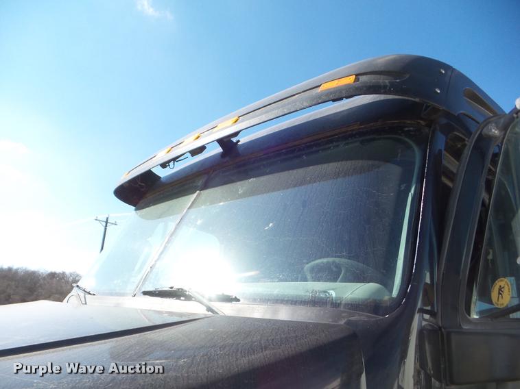 image for item DB2364 2003 Freightliner Century ST120 semi truck