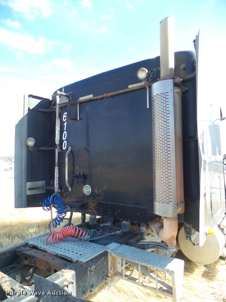 image for item DB2364 2003 Freightliner Century ST120 semi truck