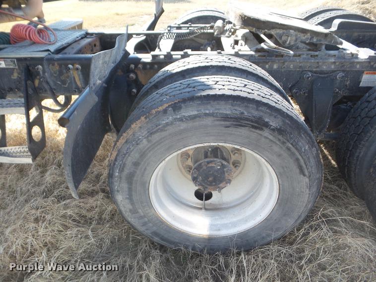 image for item DB2364 2003 Freightliner Century ST120 semi truck