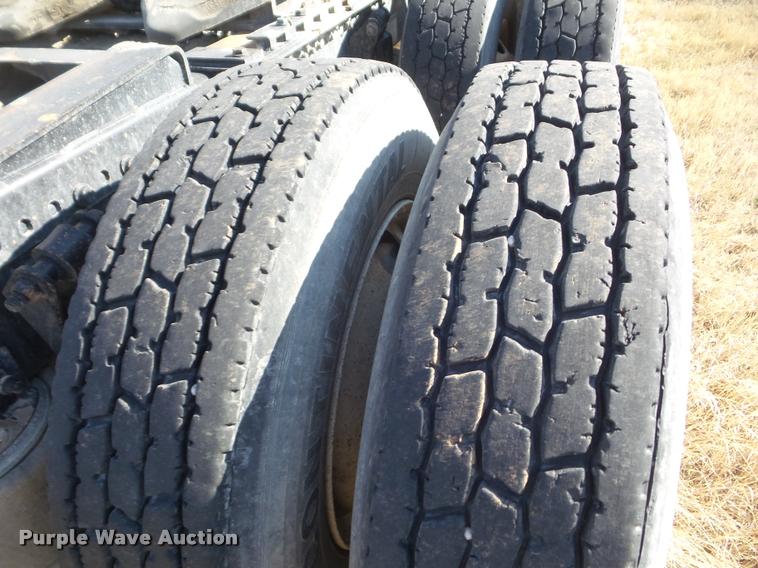 image for item DB2364 2003 Freightliner Century ST120 semi truck