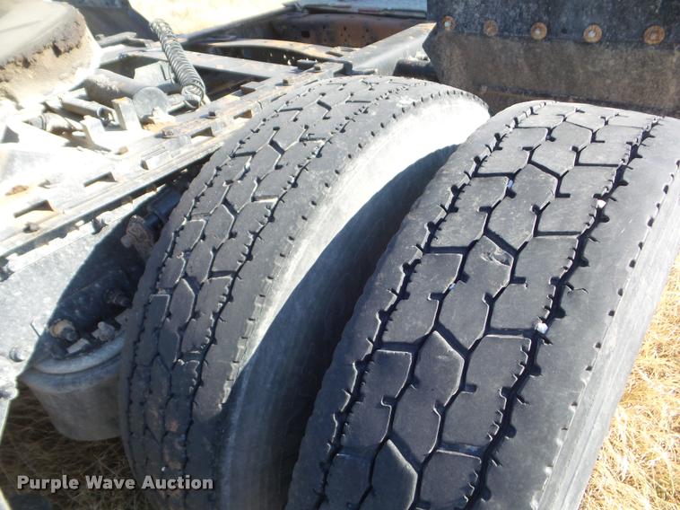 image for item DB2364 2003 Freightliner Century ST120 semi truck