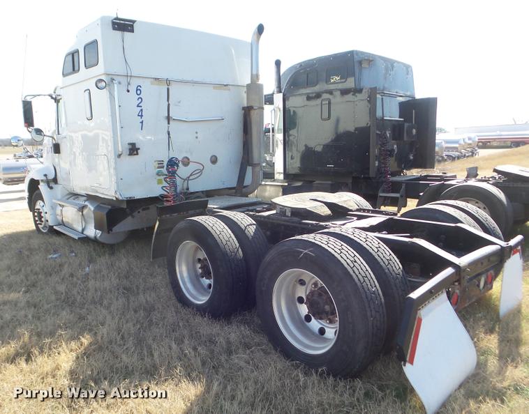 image for item DB2365 2006 International 9400i semi truck