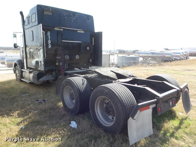 image for item DB2366 2007 International 9400i semi truck