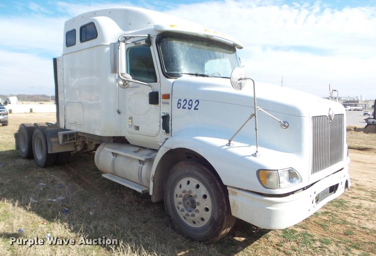 image for item DB2367 2007 International 9400i semi truck