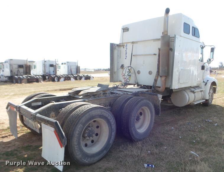 image for item DB2367 2007 International 9400i semi truck