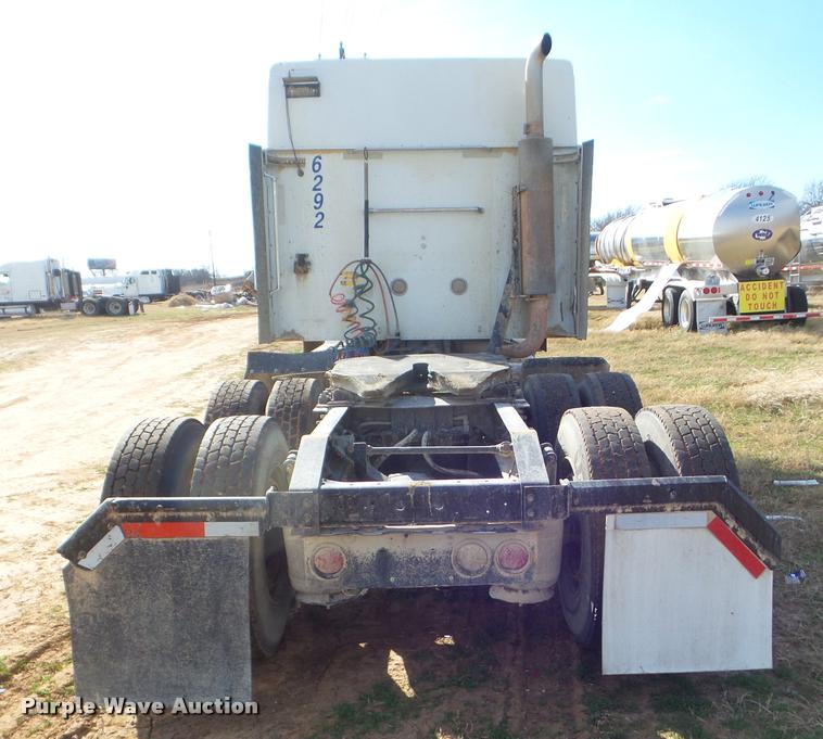 image for item DB2367 2007 International 9400i semi truck