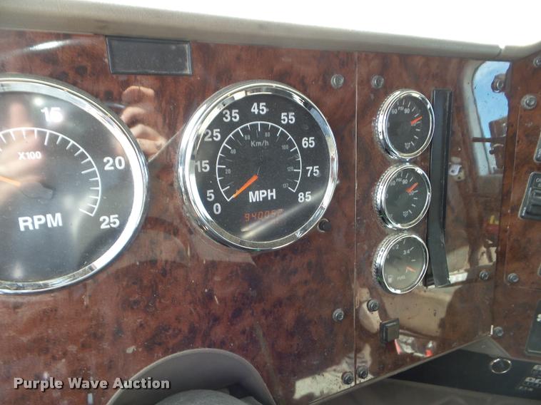 image for item DB2367 2007 International 9400i semi truck