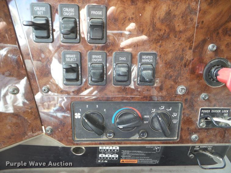 image for item DB2367 2007 International 9400i semi truck