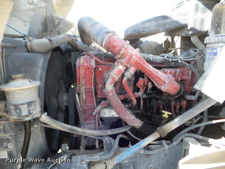 image for item DB2367 2007 International 9400i semi truck