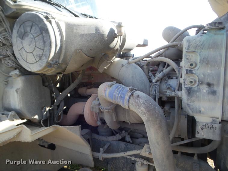 image for item DB2367 2007 International 9400i semi truck