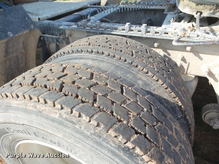 image for item DB2367 2007 International 9400i semi truck