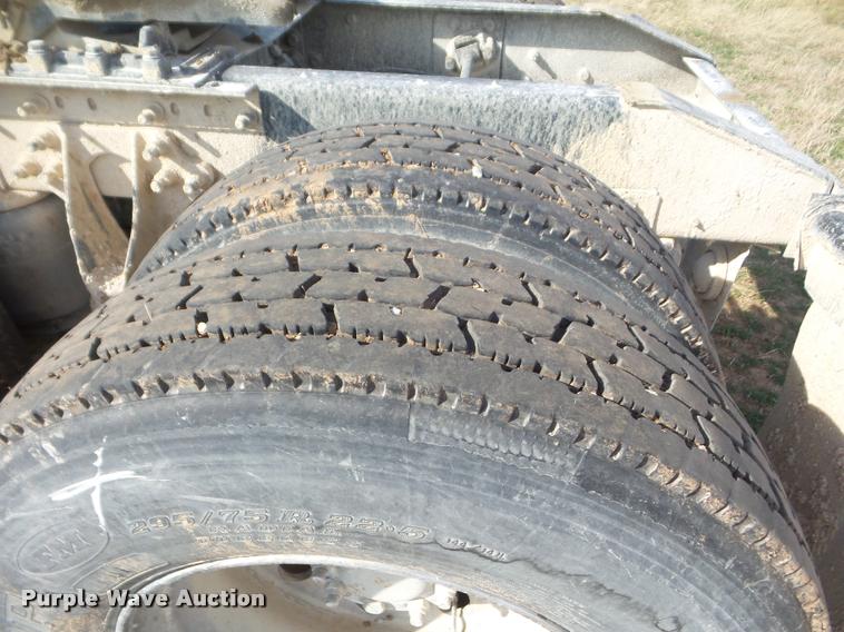 image for item DB2367 2007 International 9400i semi truck