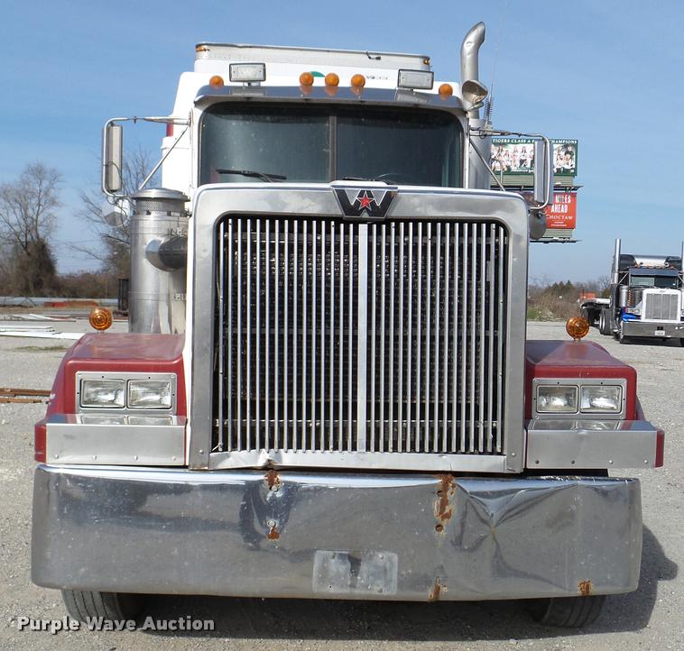 image for item DB2368 1996 Western Star 4964F semi truck