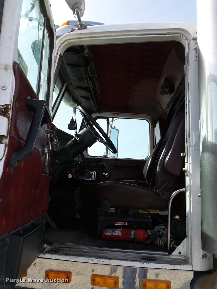 image for item DB2368 1996 Western Star 4964F semi truck