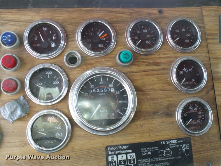 image for item DB2368 1996 Western Star 4964F semi truck