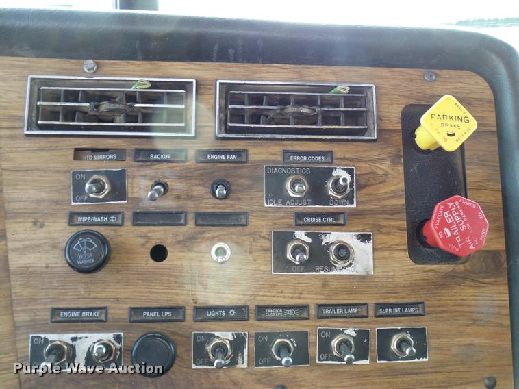 image for item DB2368 1996 Western Star 4964F semi truck