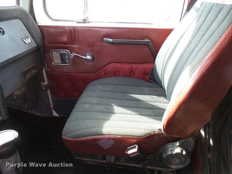 image for item DB2368 1996 Western Star 4964F semi truck