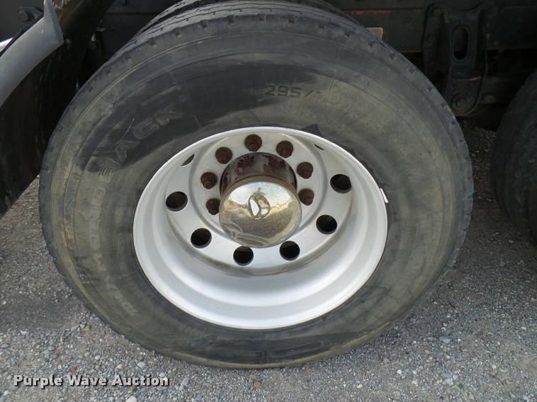 image for item DB2368 1996 Western Star 4964F semi truck