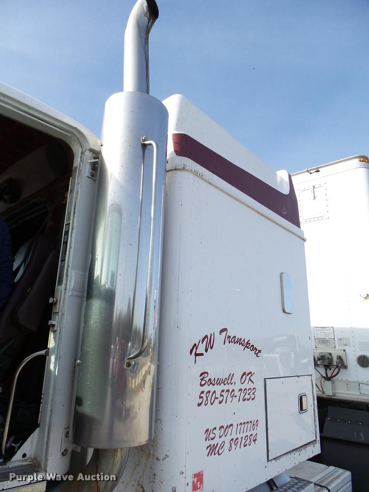 image for item DB2368 1996 Western Star 4964F semi truck