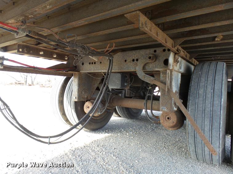 image for item DB2369 2004 Great Dane dry van trailer