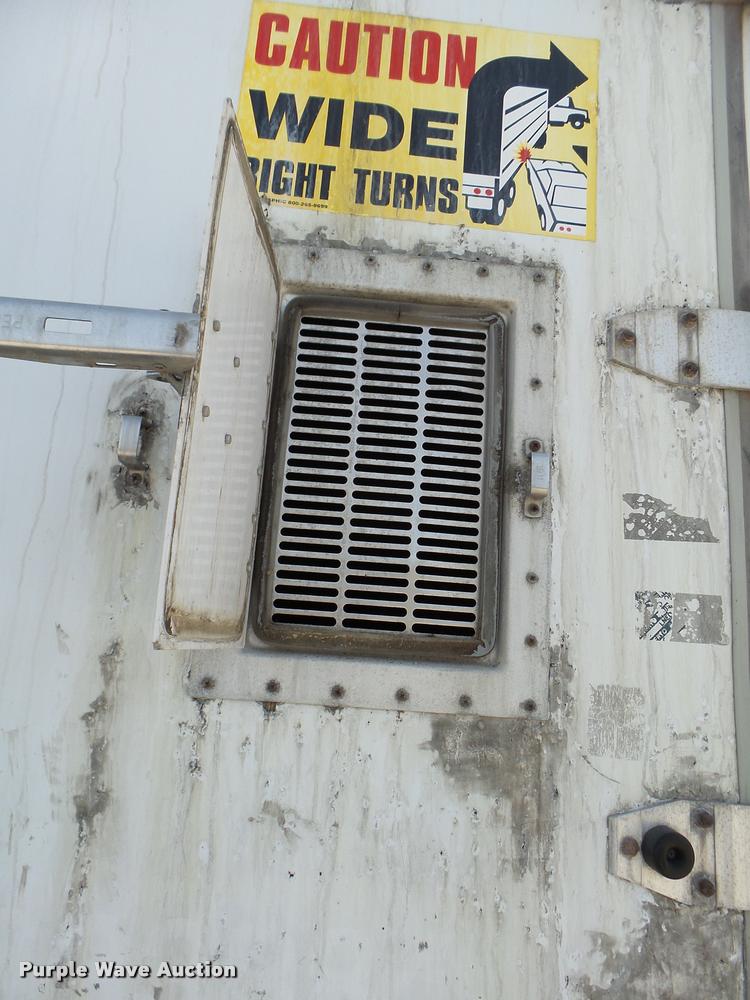 image for item DB2369 2004 Great Dane dry van trailer