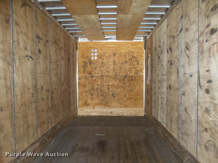 image for item DB2369 2004 Great Dane dry van trailer