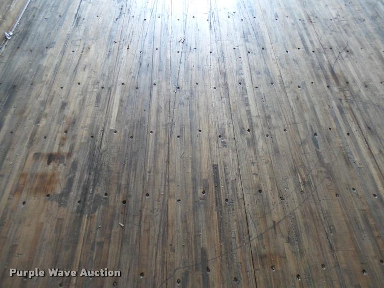 image for item DB2369 2004 Great Dane dry van trailer