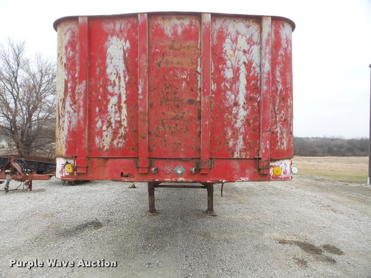image for item DB2989 1969 Fontaine DTW-1-554 flatbed trailer