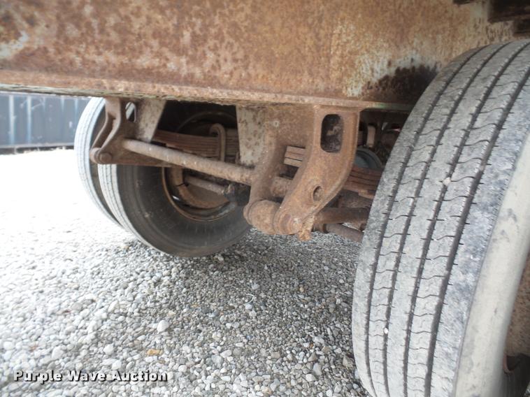 image for item DB2989 1969 Fontaine DTW-1-554 flatbed trailer