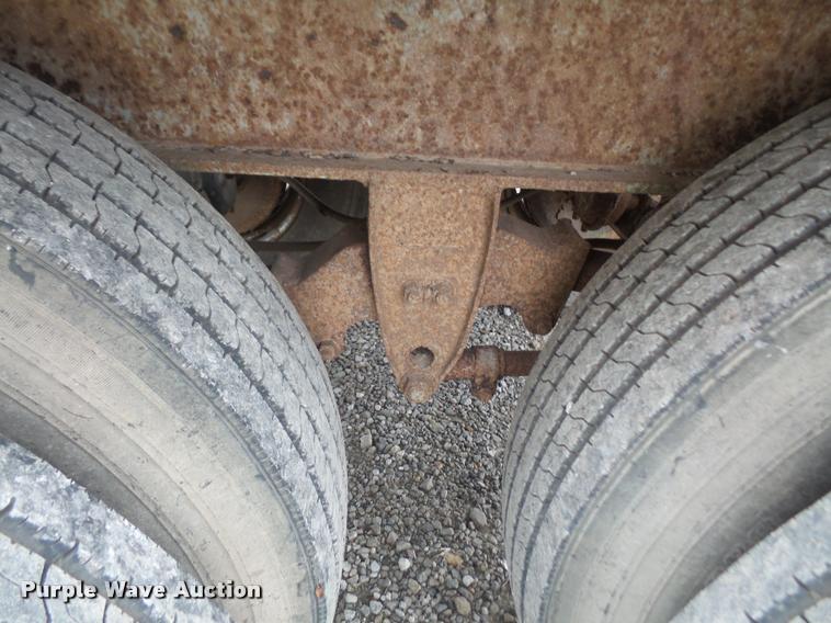 image for item DB2989 1969 Fontaine DTW-1-554 flatbed trailer