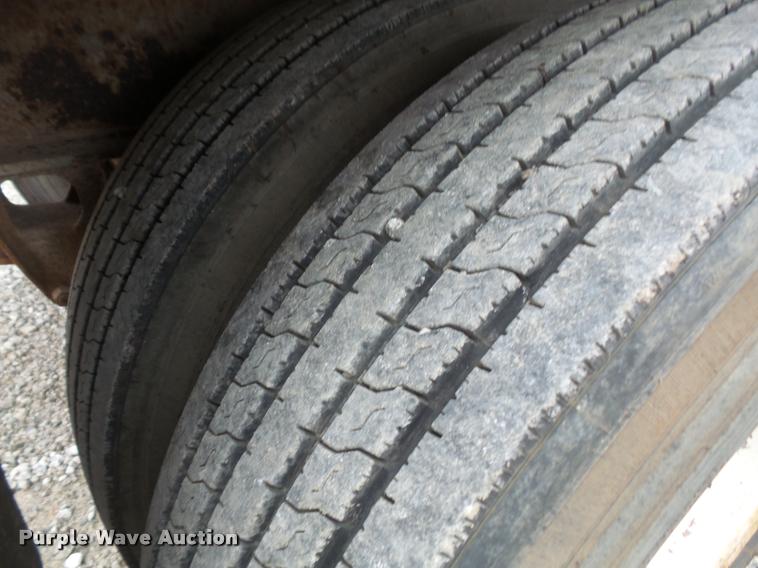 image for item DB2989 1969 Fontaine DTW-1-554 flatbed trailer