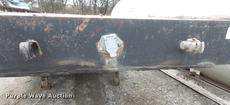 image for item DB2996 1989 Great Dane drop deck trailer