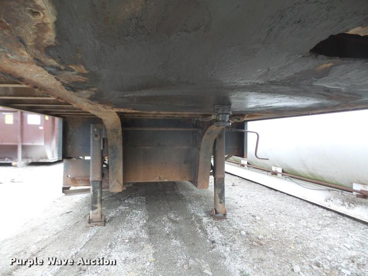 image for item DB2996 1989 Great Dane drop deck trailer