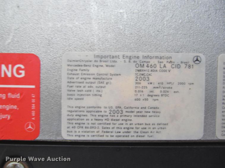 image for item J2622 2004 Freightliner Columbia semi truck