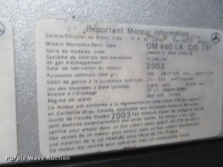 image for item J2622 2004 Freightliner Columbia semi truck