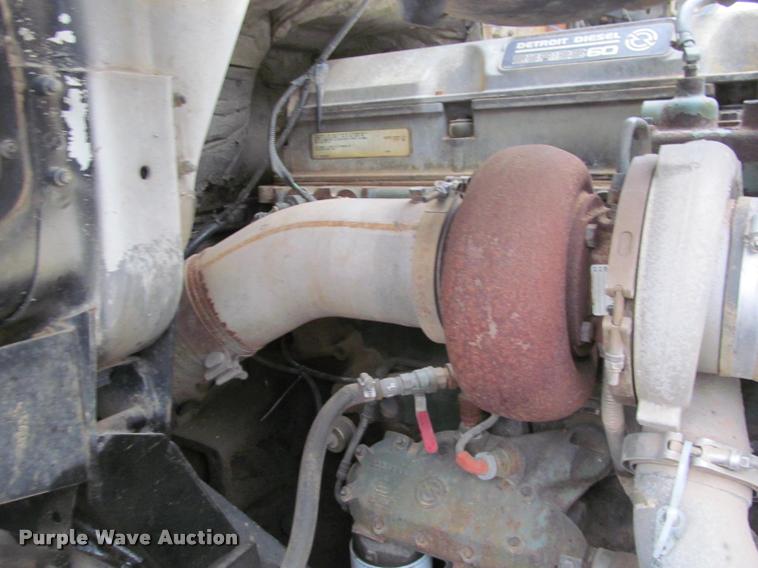 image for item J2623 1996 Volvo WIA semi truck