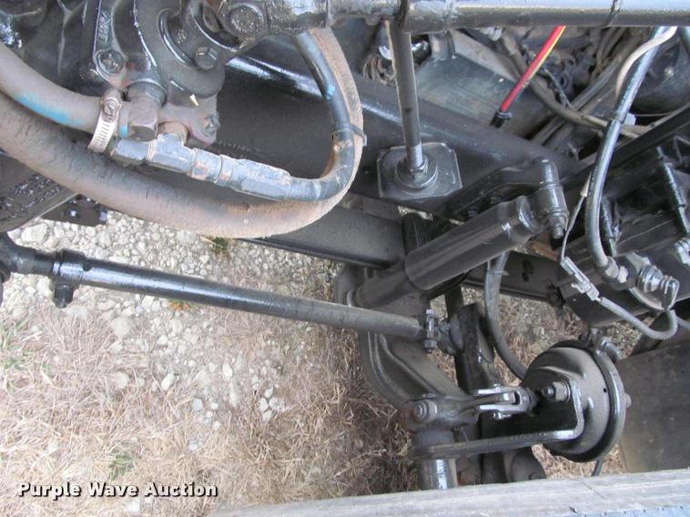 image for item J2623 1996 Volvo WIA semi truck