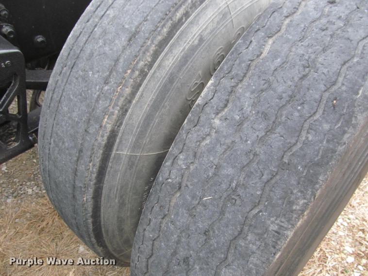 image for item J2623 1996 Volvo WIA semi truck