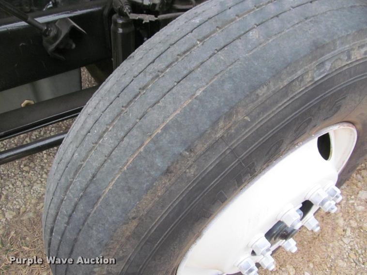 image for item J2623 1996 Volvo WIA semi truck