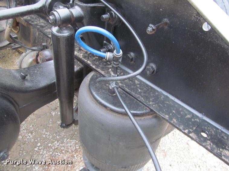 image for item J2623 1996 Volvo WIA semi truck