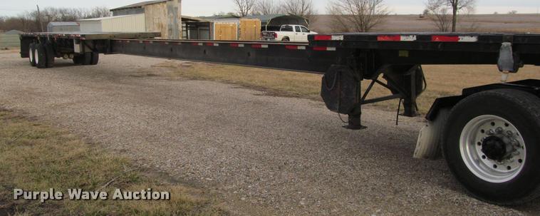 image for item J2624 1989 Gulfstream extendable flatbed trailer